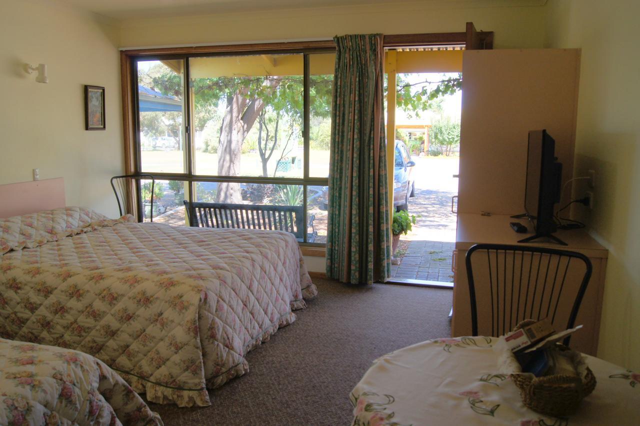 Milang Lakes Motel Kültér fotó