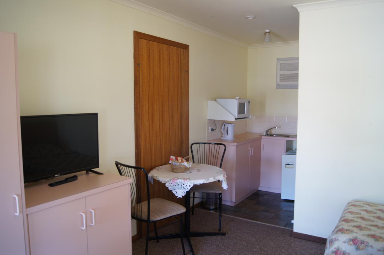 Milang Lakes Motel Kültér fotó
